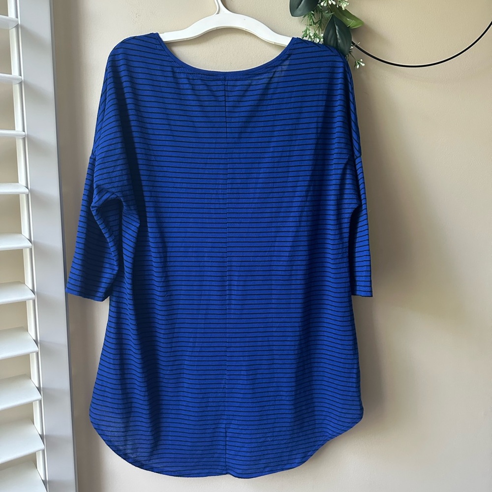 American Eagle Outfitters Women's Navy Striped Tee - Picture 6 of 6